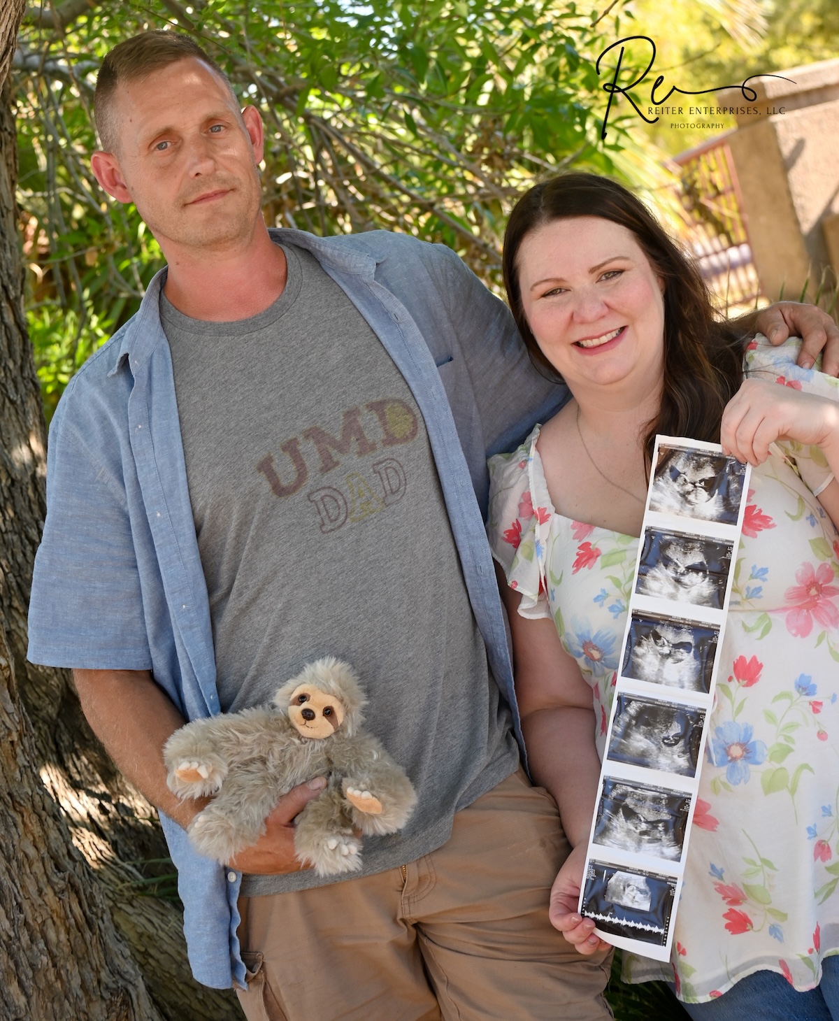 Couple maternity session